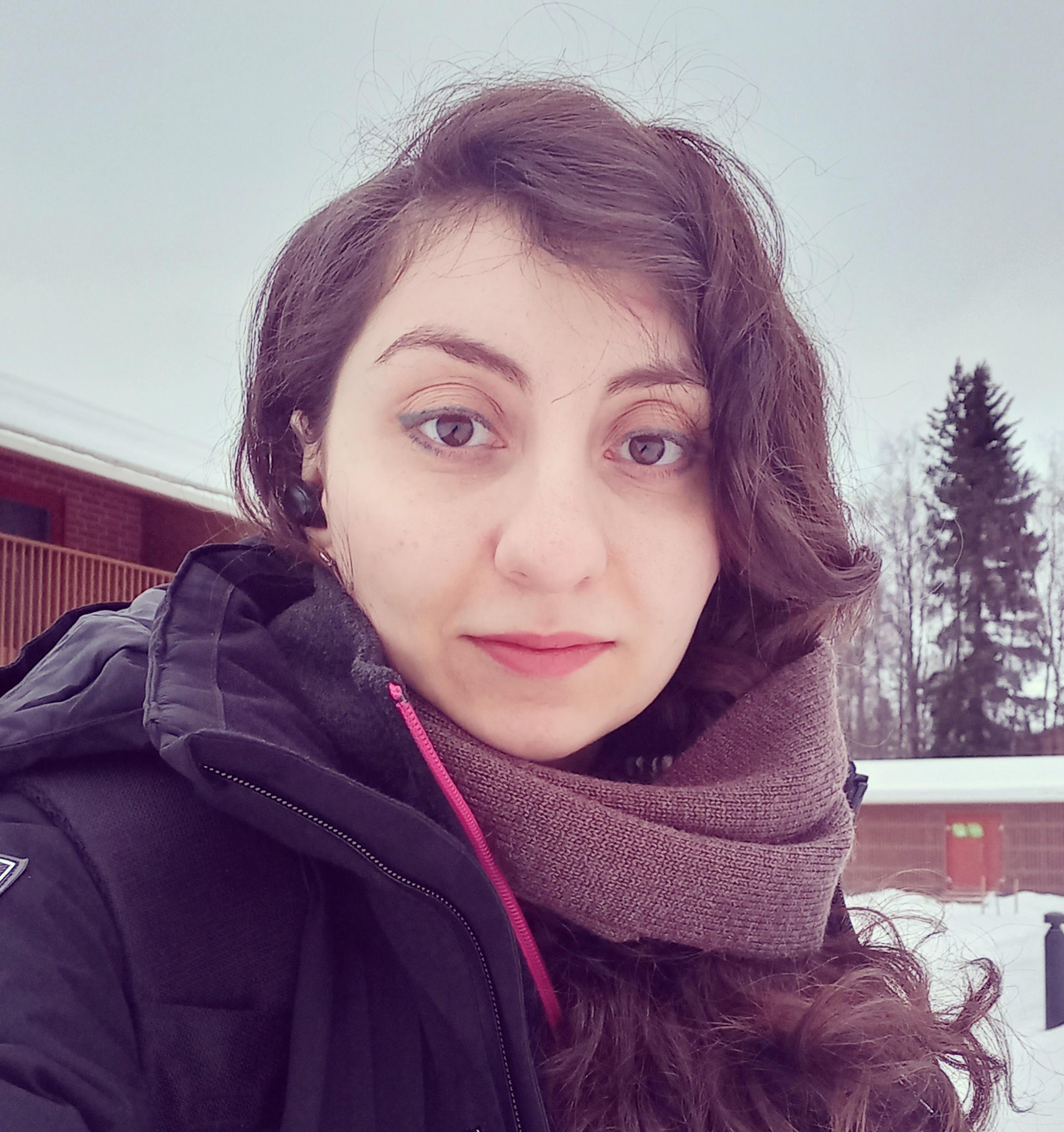 Nazanin Nakhaie : Research Assistant